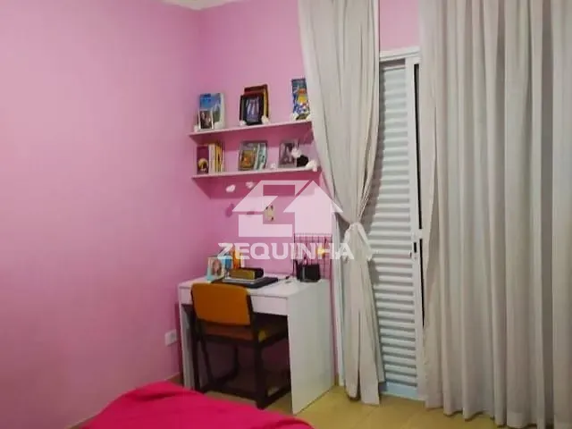 Casa com 125m² 3 quartos e 4 banheiros, à venda, no bairro Vila Campesina em Osasco
