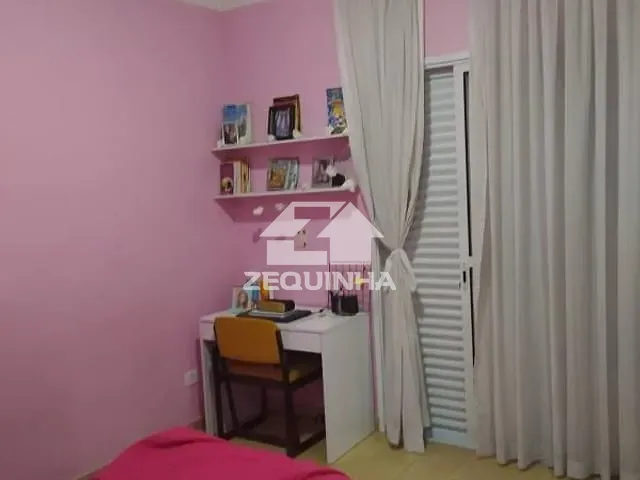 Casa com 125m² 3 quartos e 4 banheiros, à venda, no bairro Vila Campesina em Osasco