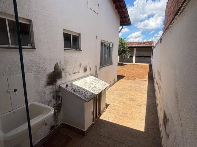 Casa com 378m² 4 quartos e 3 banheiros, à venda, no bairro Garavelo Residencial Park em Aparecida de Goiânia