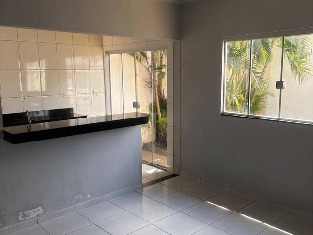 Casa com 378m² 4 quartos e 3 banheiros, à venda, no bairro Garavelo Residencial Park em Aparecida de Goiânia