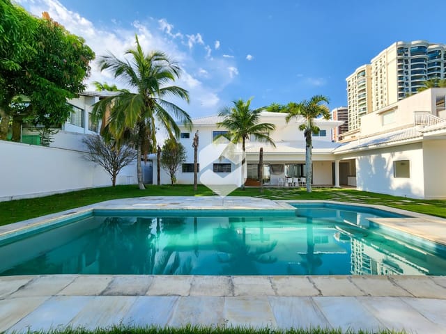 Casa com 1000m² 5 quartos e 7 banheiros, à venda, no bairro Barra da Tijuca em Rio de Janeiro