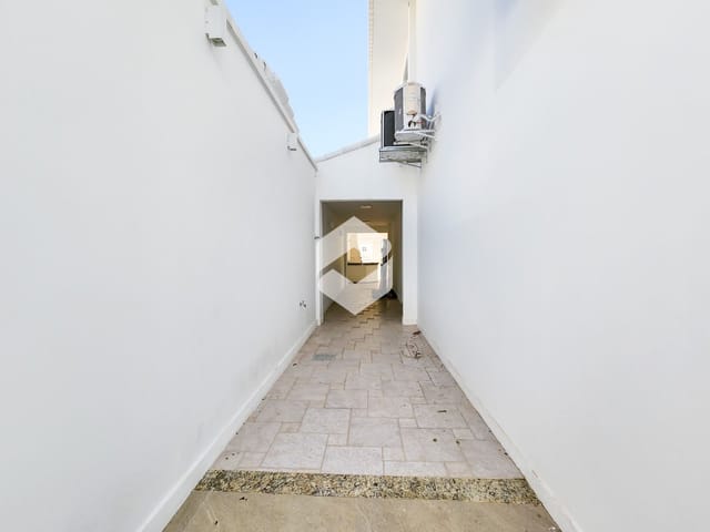 Casa com 1000m² 5 quartos e 7 banheiros, à venda, no bairro Barra da Tijuca em Rio de Janeiro