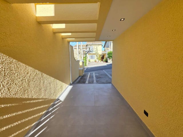 Casa com 120m² 3 quartos e 3 banheiros, à venda, no bairro Vila Caputera em Mogi das Cruzes