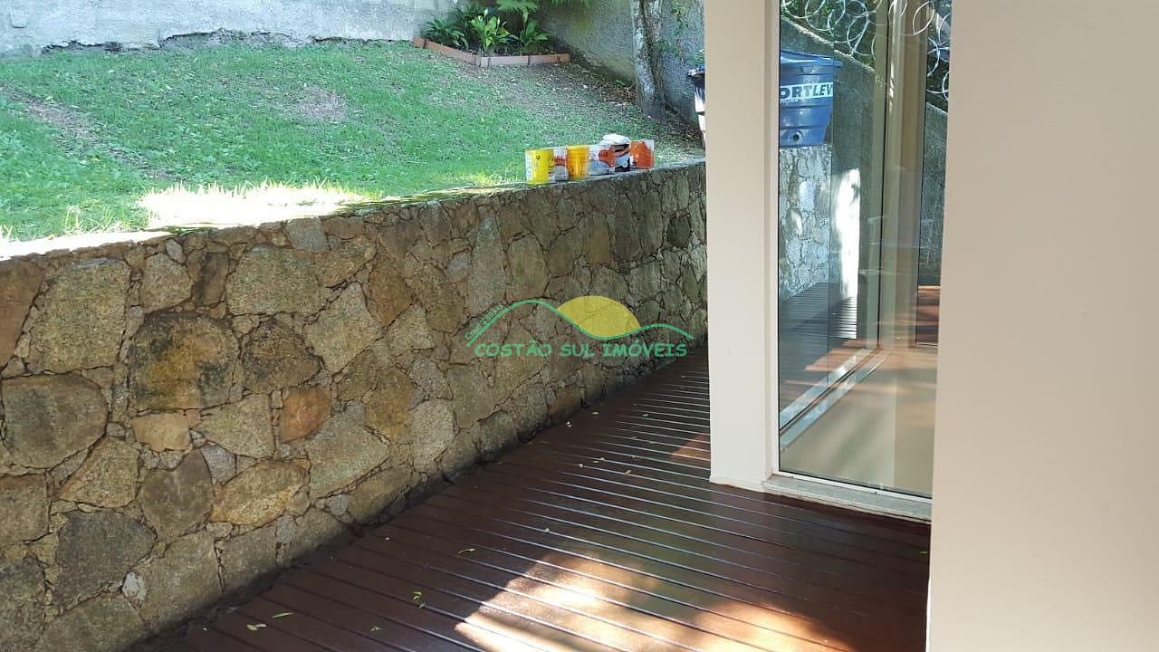 Casa à venda com 3 quartos, 350m² - Foto 47