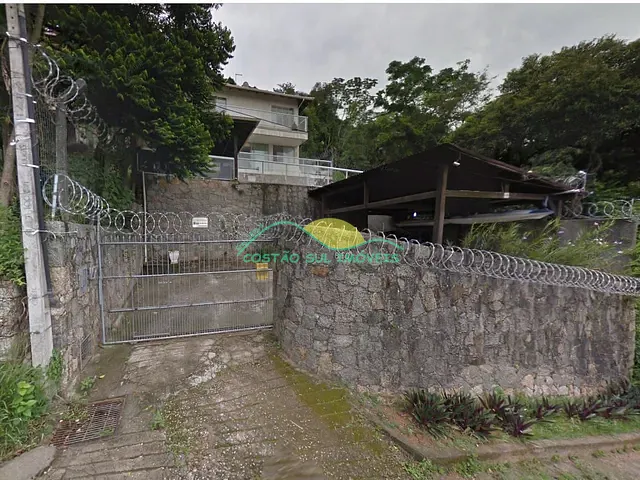Casa com 540m² 3 quartos e 4 banheiros, à venda, no bairro Morro das Pedras em Florianópolis