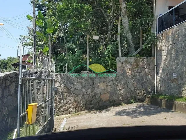 Casa com 540m² 3 quartos e 4 banheiros, à venda, no bairro Morro das Pedras em Florianópolis