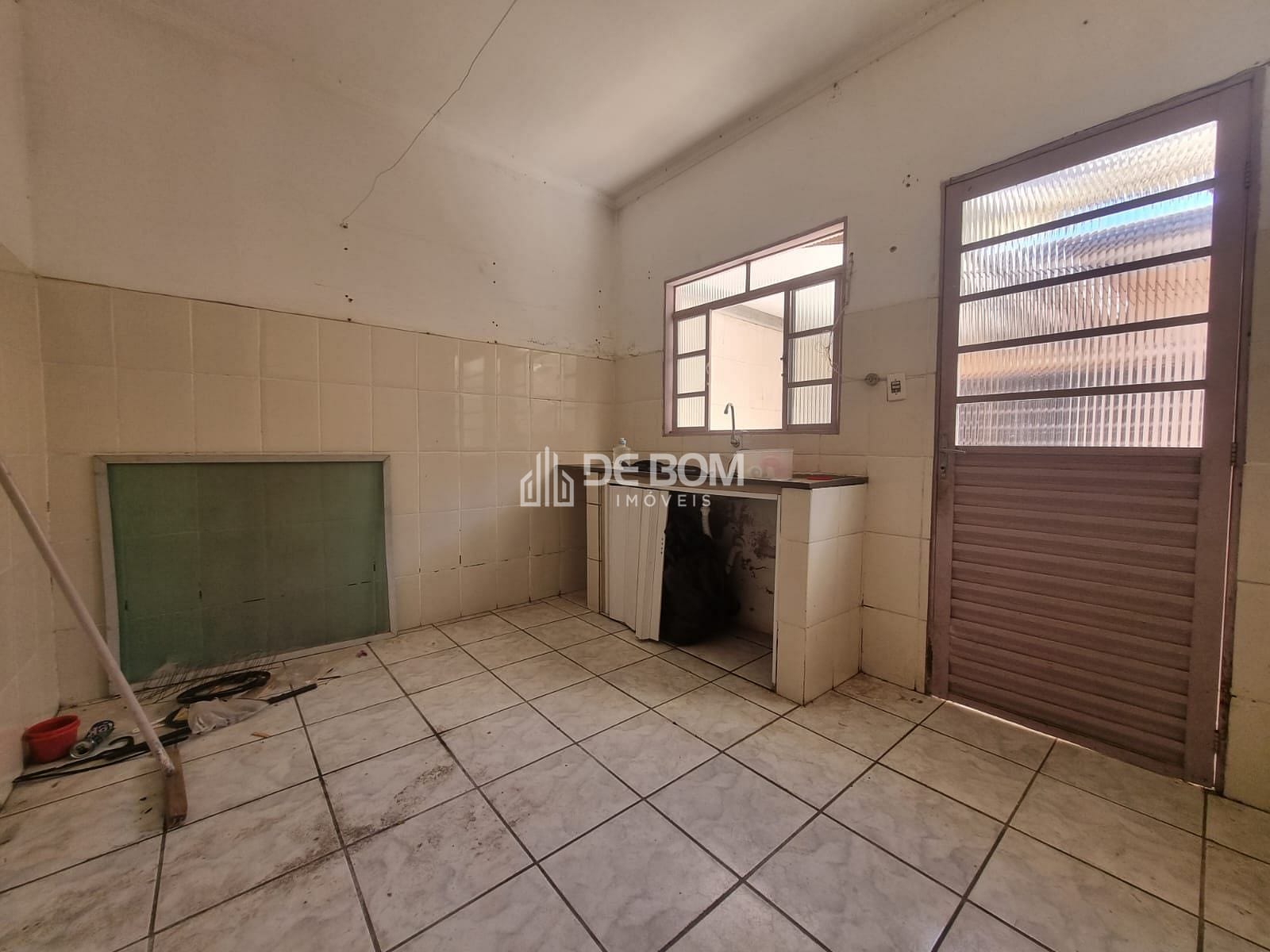 Casa à venda com 2 quartos, 160m² - Foto 17