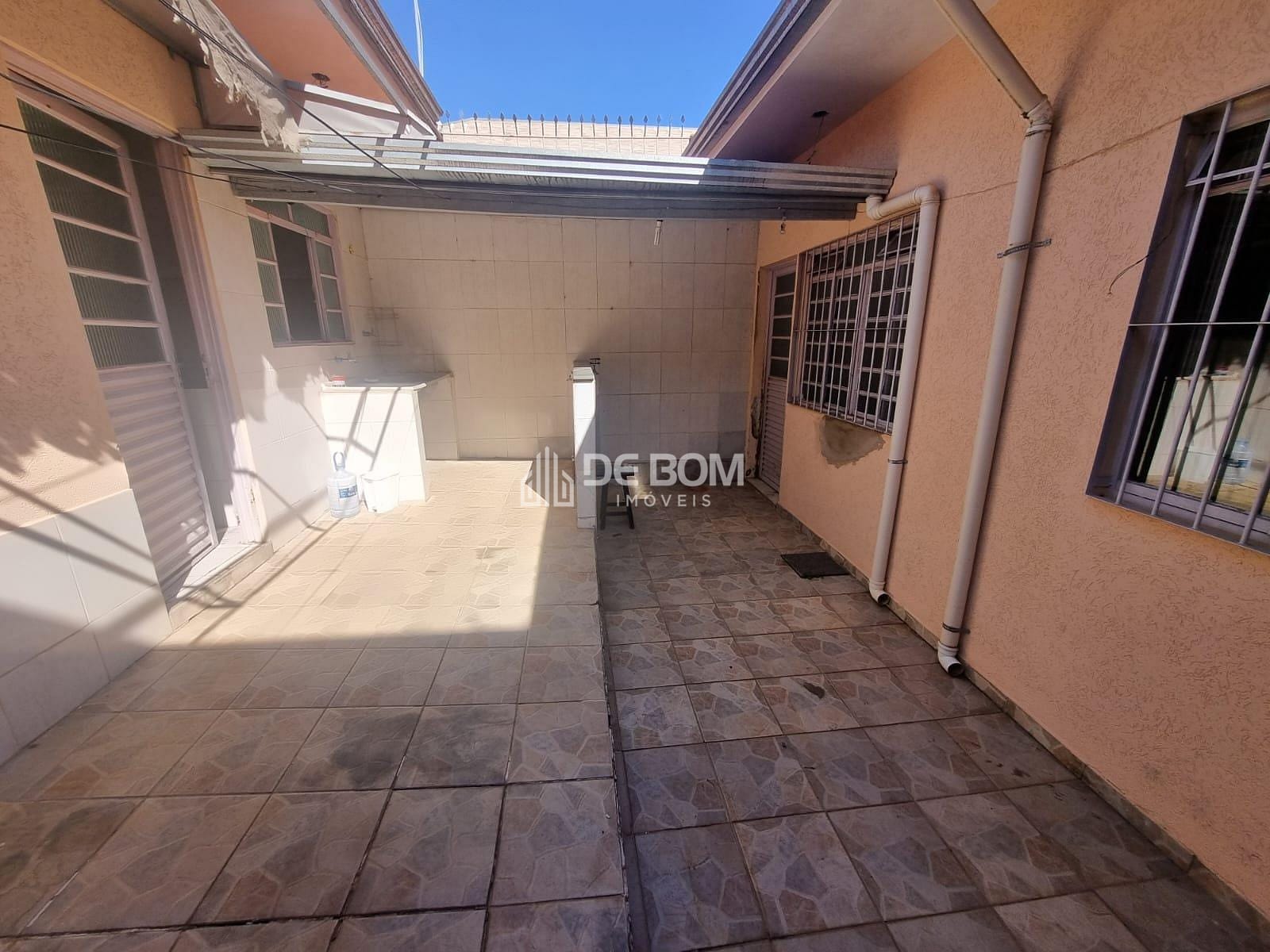 Casa à venda com 2 quartos, 160m² - Foto 18