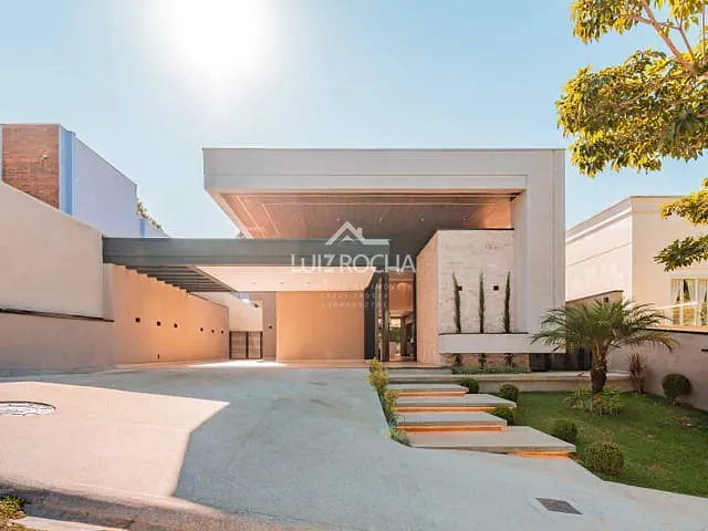 Casa com 700m² 4 quartos e 7 banheiros, à venda, no bairro Paisagem Renoir em Cotia