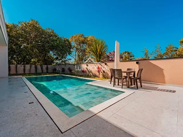 Casa com 700m² 4 quartos e 7 banheiros, à venda, no bairro Paisagem Renoir em Cotia