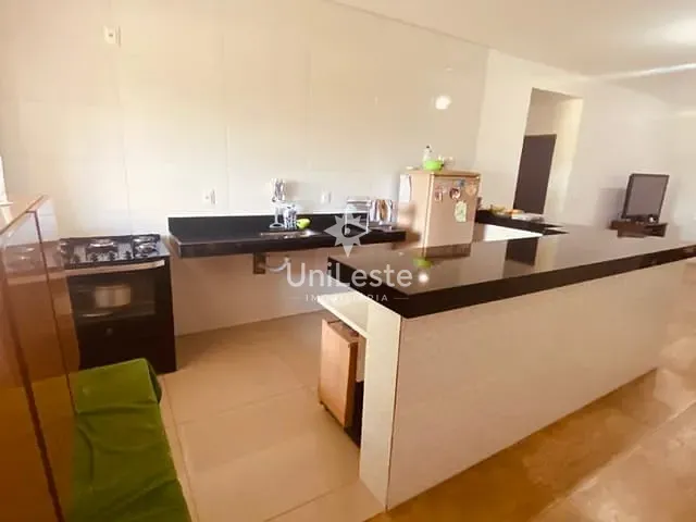 Casa 3 quartos e 1 banheiro, à venda, no bairro Jardim Vitória em Belo Horizonte
