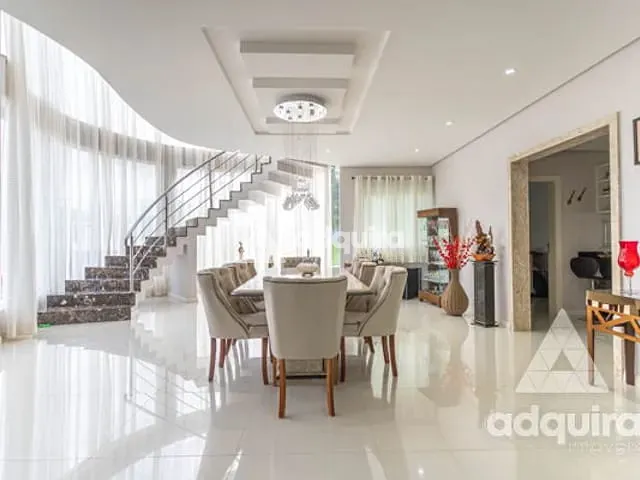 Casa 3 quartos e 4 banheiros, à venda, no bairro Jardim Carvalho em Ponta Grossa