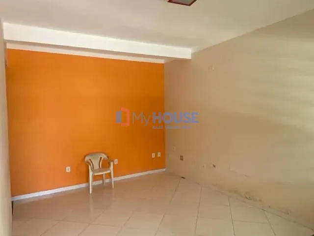 Casa 6 quartos e 2 banheiros, à venda, no bairro Olivença em Ilhéus