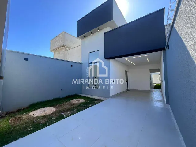 Casa 3 quartos e 2 banheiros, à venda, no bairro Jardim Veneza em Aparecida de Goiânia