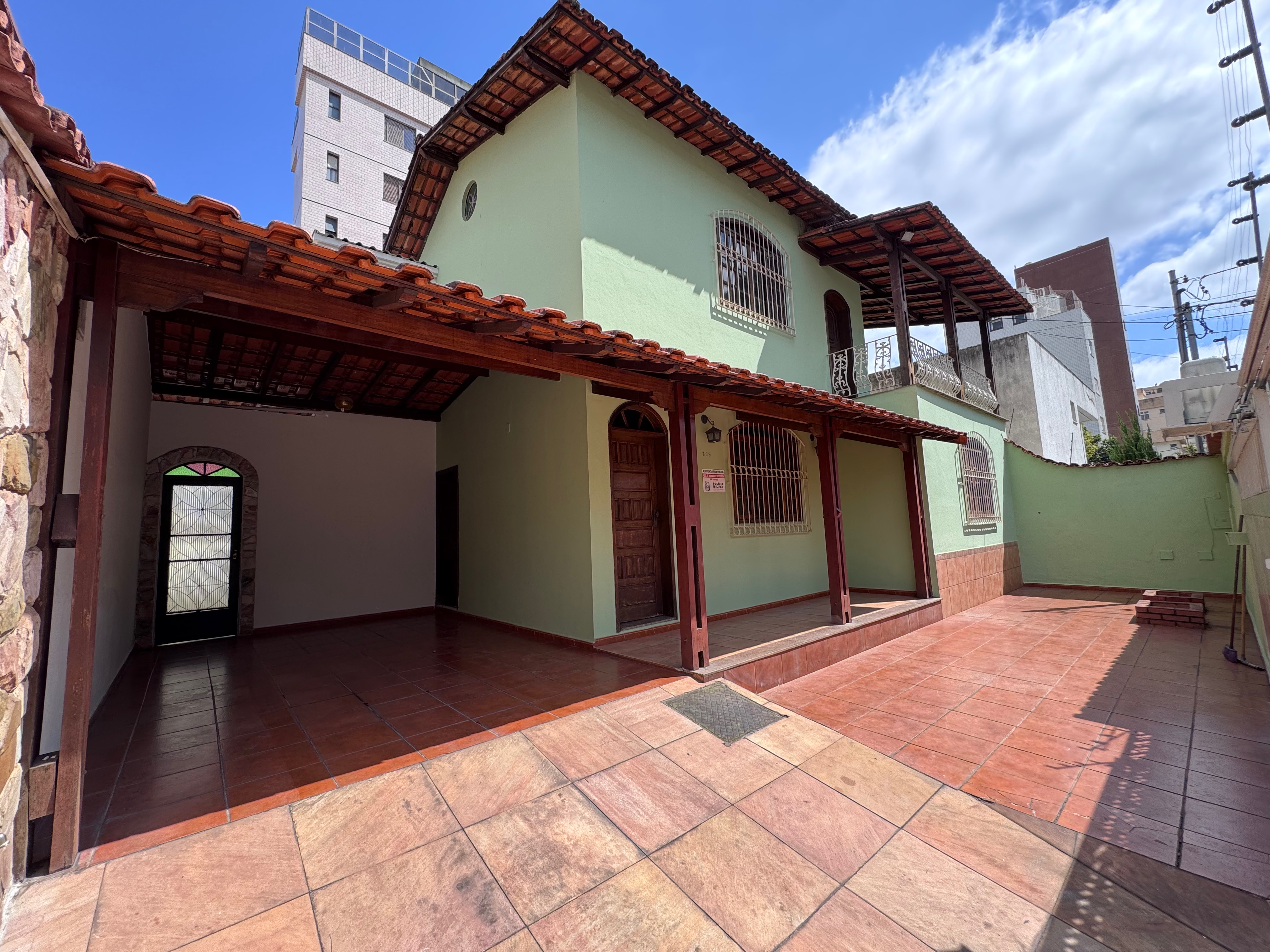 Casa de 5 quartos no Caiçaras - ALUGUEL