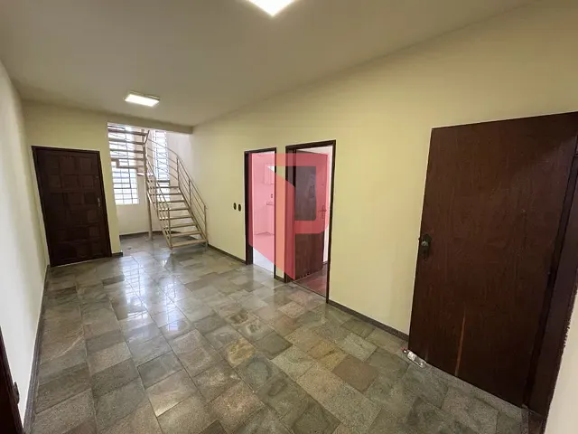Casa 4 quartos e 4 banheiros, para alugar, no bairro Caiçara-Adelaide em Belo Horizonte