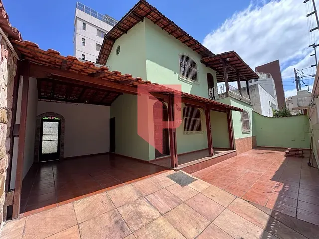 Casa 4 quartos e 4 banheiros, para alugar, no bairro Caiçara-Adelaide em Belo Horizonte