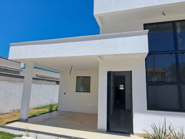 Casa 3 quartos e 1 banheiro, à venda, no bairro Verdes Mares em Rio das Ostras