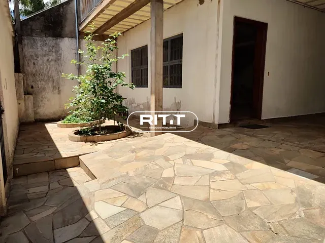 Casa com 250m² 3 quartos e 1 banheiro, à venda, no bairro Parque Jambeiro em Campinas