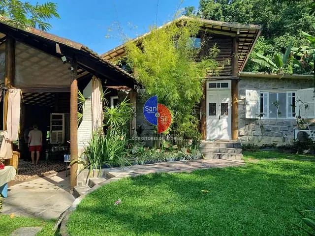 Casa com 1326m² 2 quartos e 1 banheiro, à venda, no bairro Limoeiro em Guapimirim