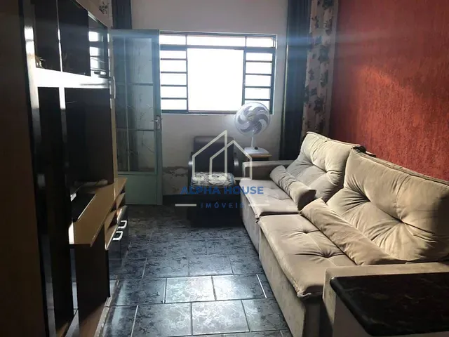 Casa com 250m² 2 quartos e 3 banheiros, à venda, no bairro Conjunto Residencial Araretama em Pindamonhangaba