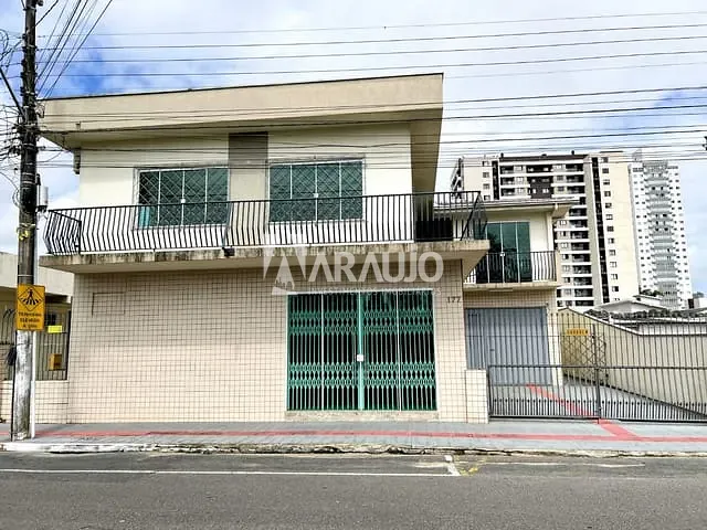 Casa com 314m² 3 quartos e 5 banheiros, à venda, no bairro Centro em Itajaí
