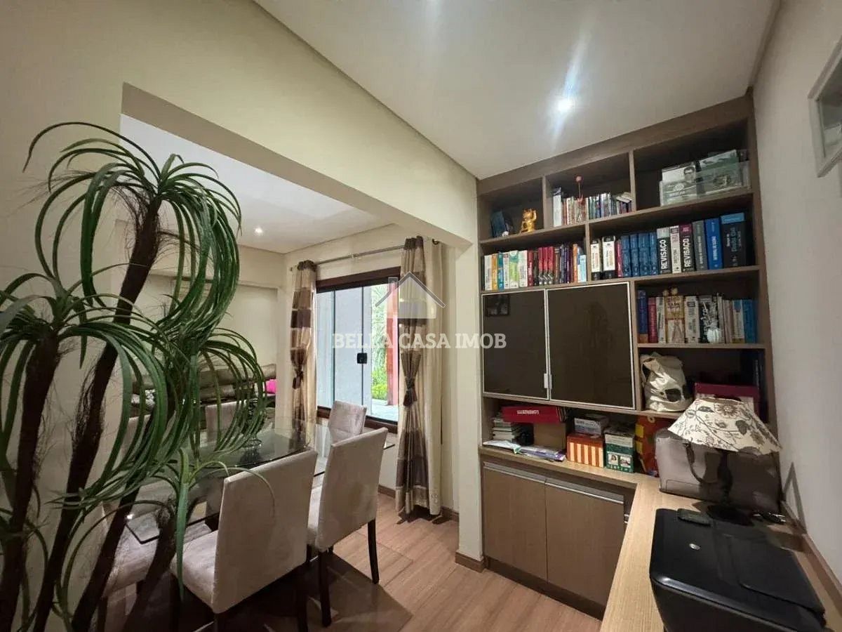Casa à venda com 2 quartos, 130m² - Foto 7