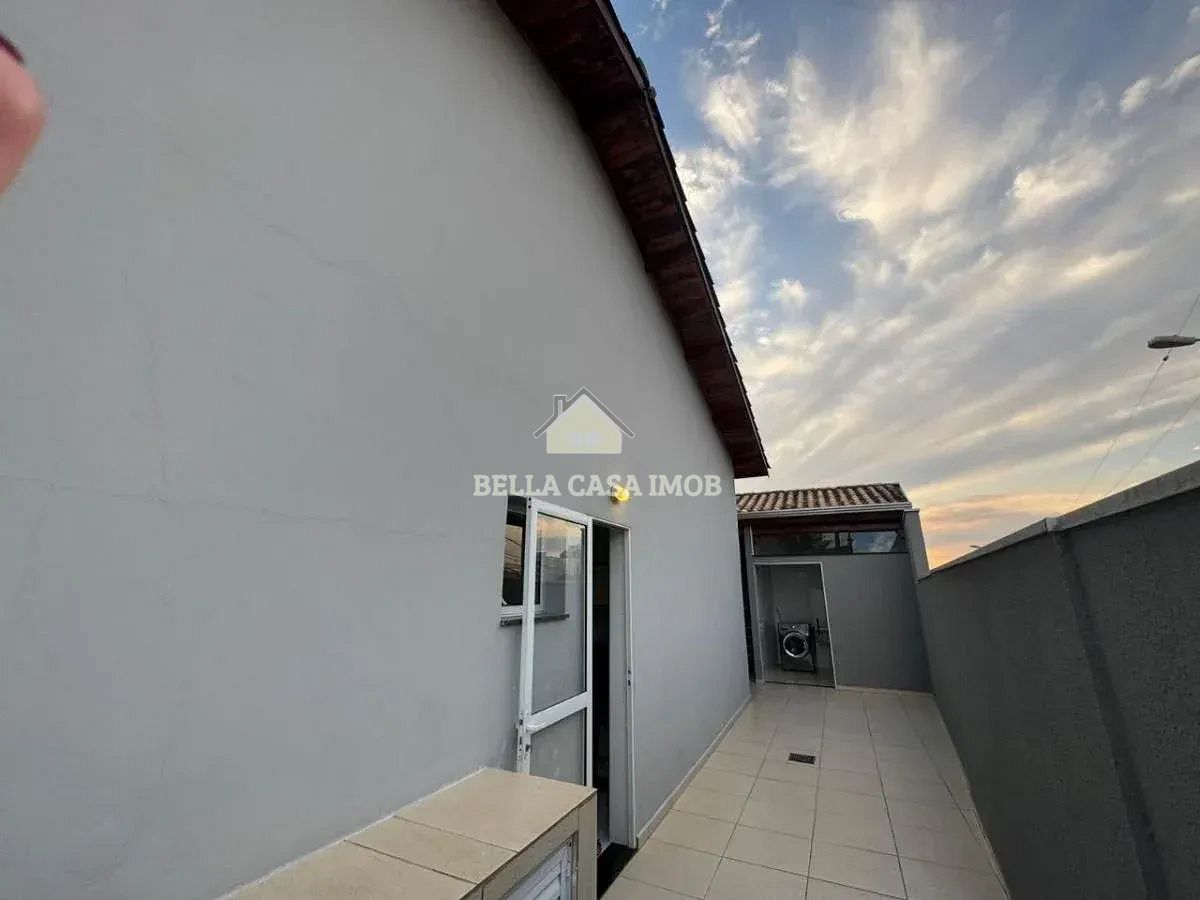 Casa à venda com 2 quartos, 130m² - Foto 21