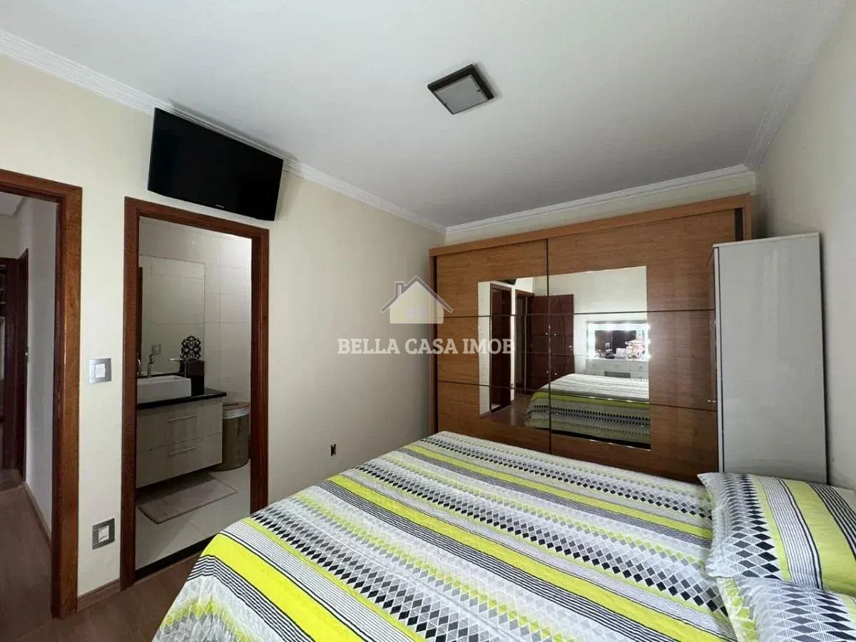 Casa à venda com 2 quartos, 130m² - Foto 17