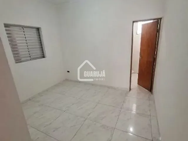 Casa 2 quartos e 2 banheiros, à venda, no bairro Jardim Boa Esperança (Vicente de Carvalho) em Guarujá