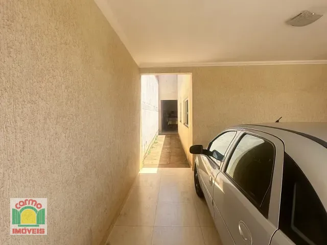 Casa com 300m² 4 quartos e 3 banheiros, à venda, no bairro Residencial Vale do Sol em Anápolis