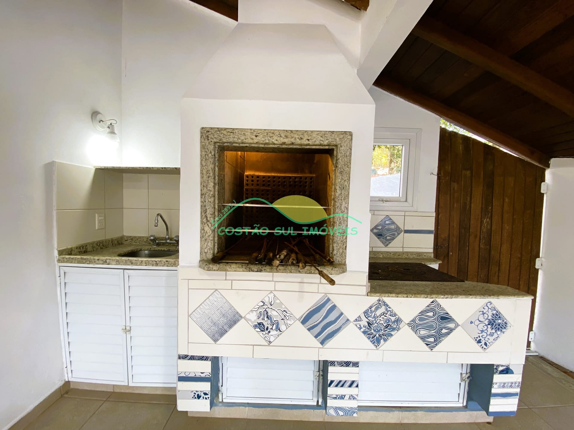 Casa à venda com 4 quartos, 250m² - Foto 76