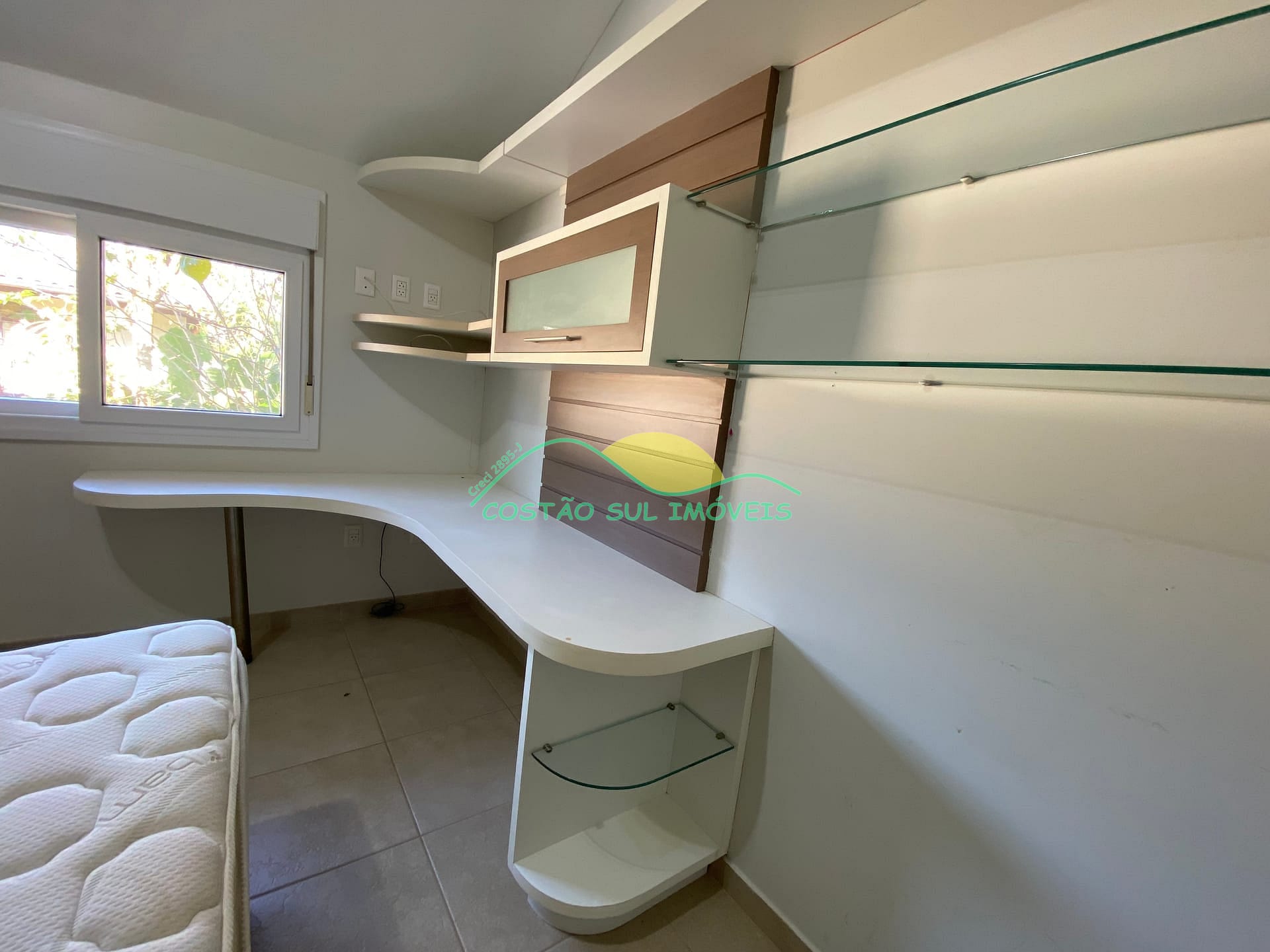 Casa à venda com 4 quartos, 250m² - Foto 32