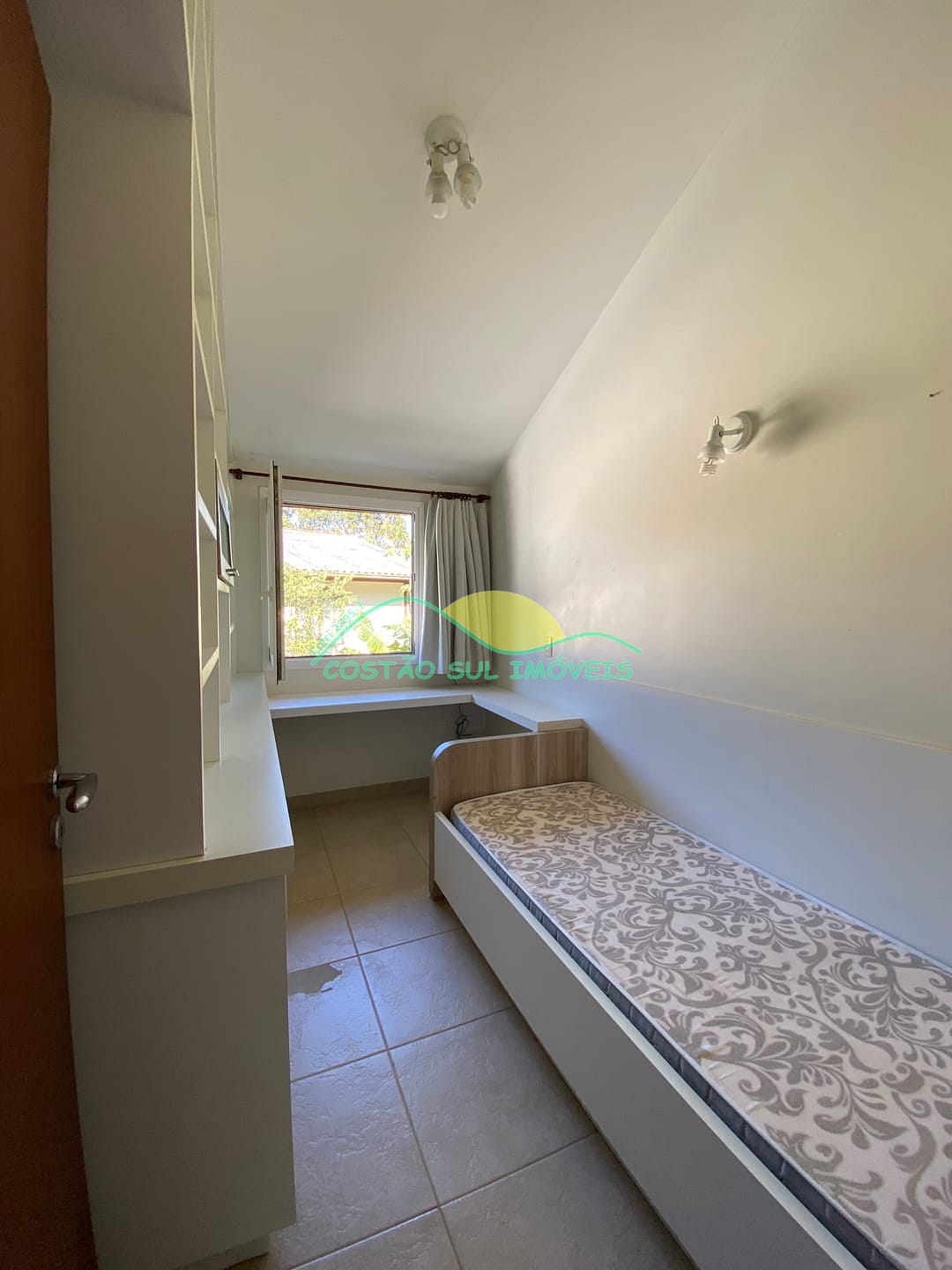Casa à venda com 4 quartos, 250m² - Foto 37