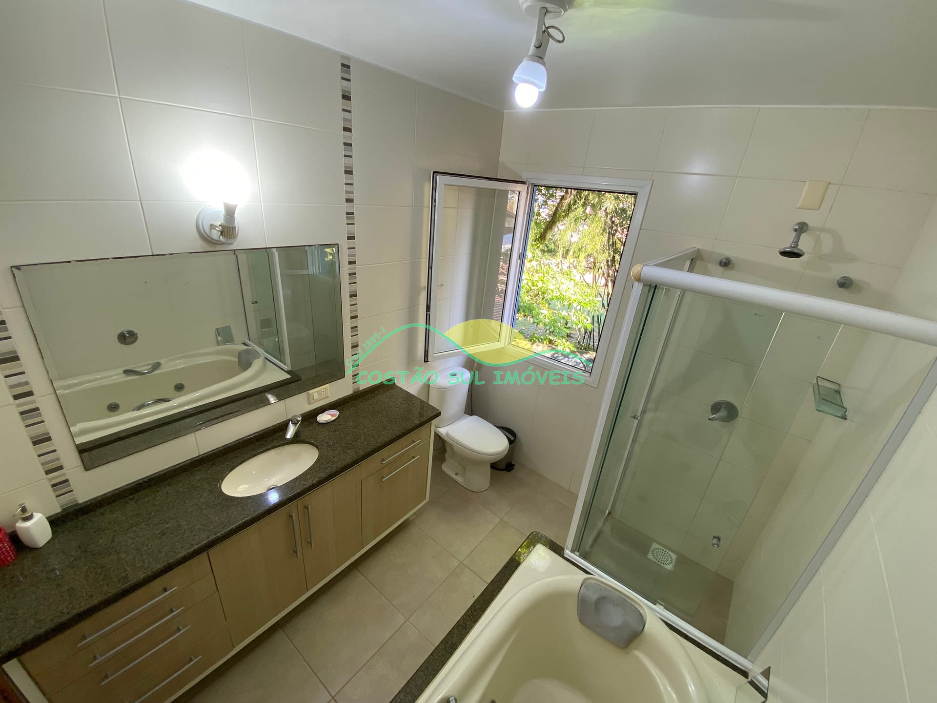 Casa à venda com 4 quartos, 250m² - Foto 24