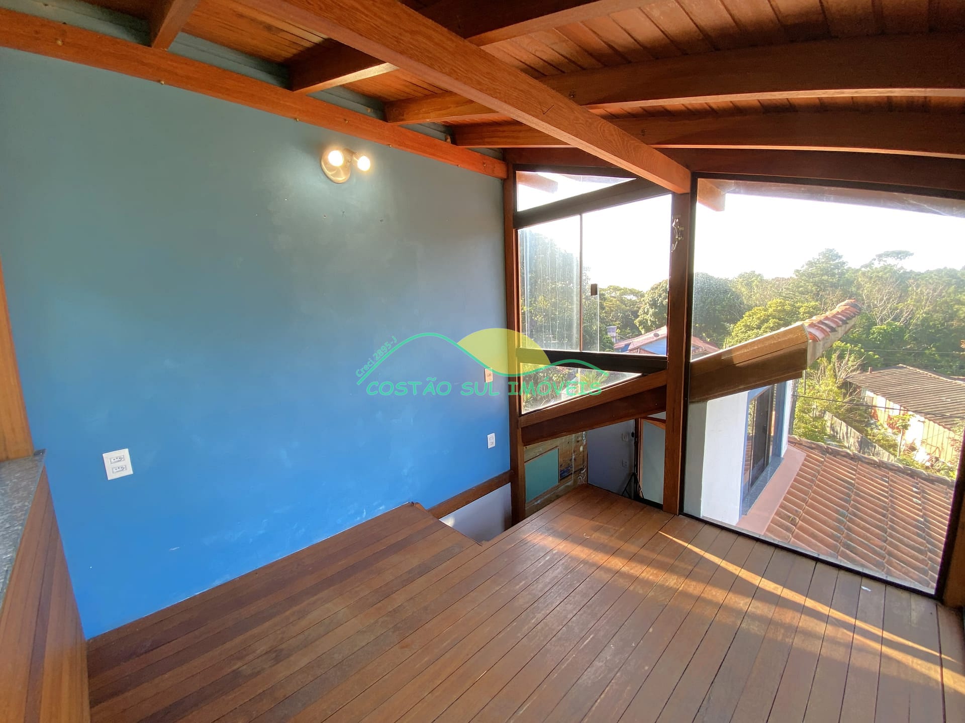 Casa à venda com 4 quartos, 250m² - Foto 11