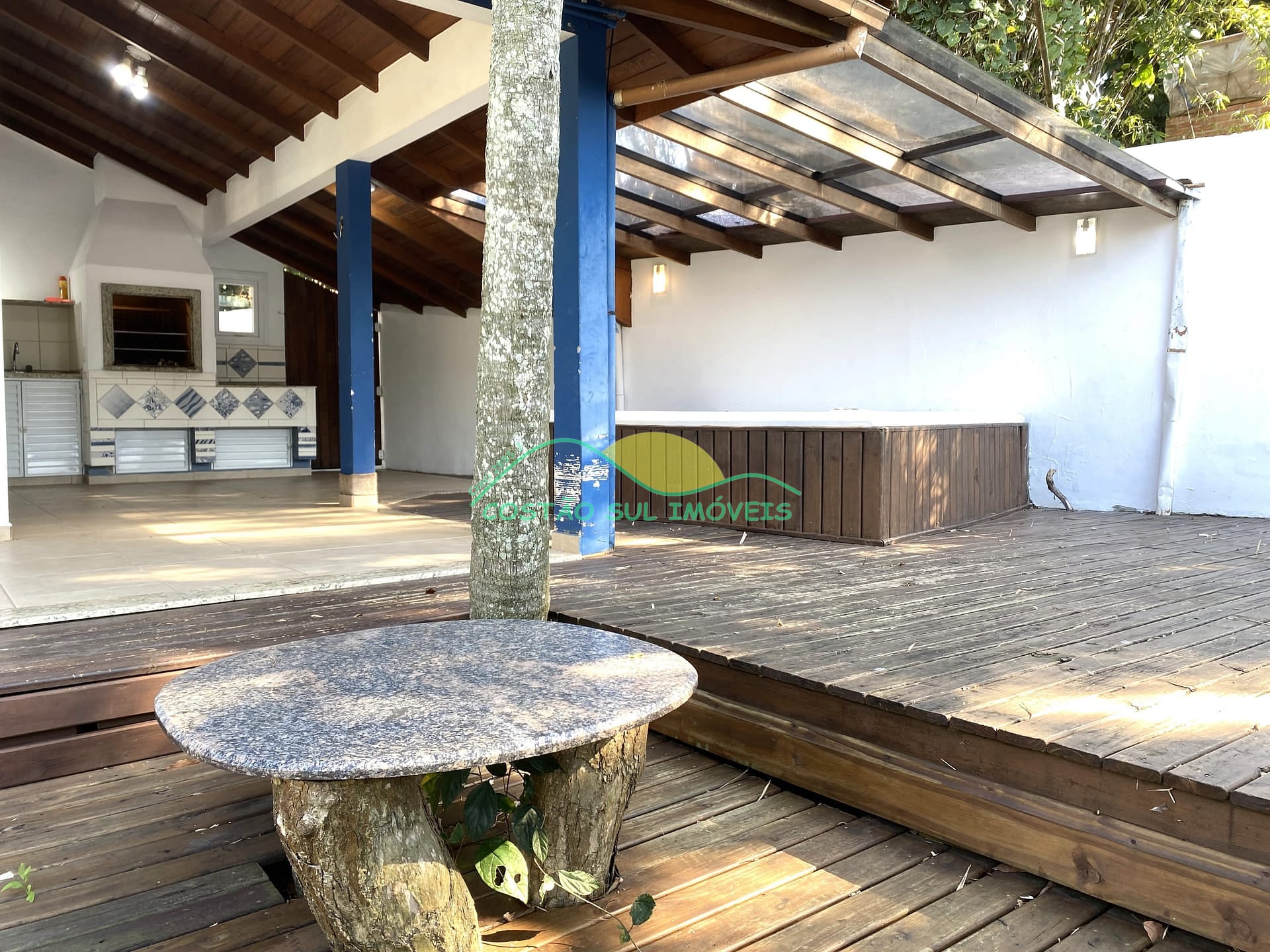Casa à venda com 4 quartos, 250m² - Foto 5