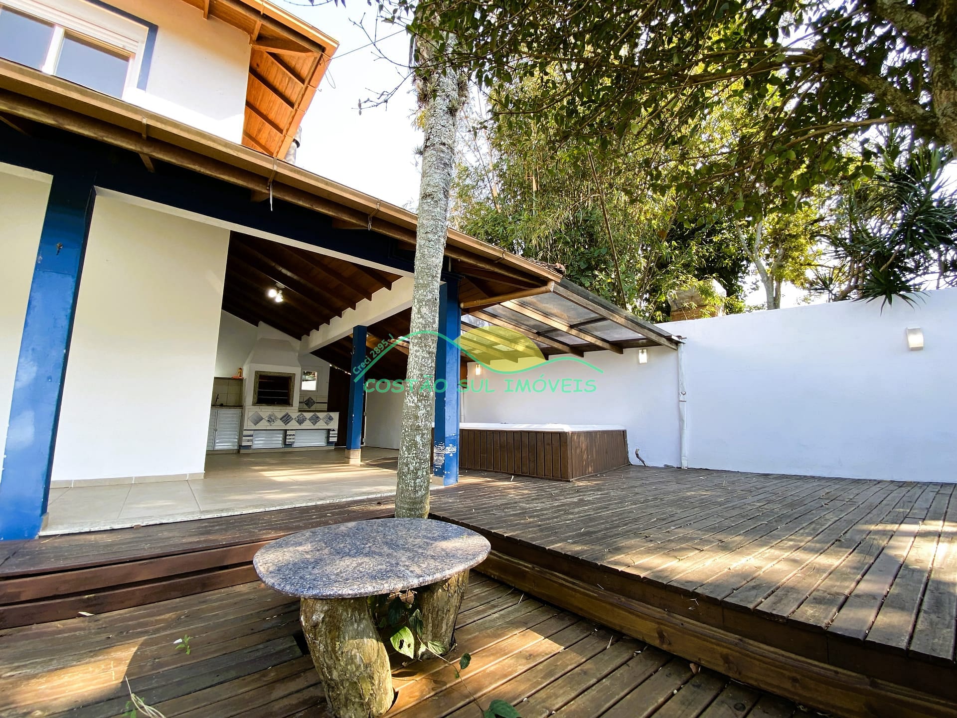 Casa à venda com 4 quartos, 250m² - Foto 15