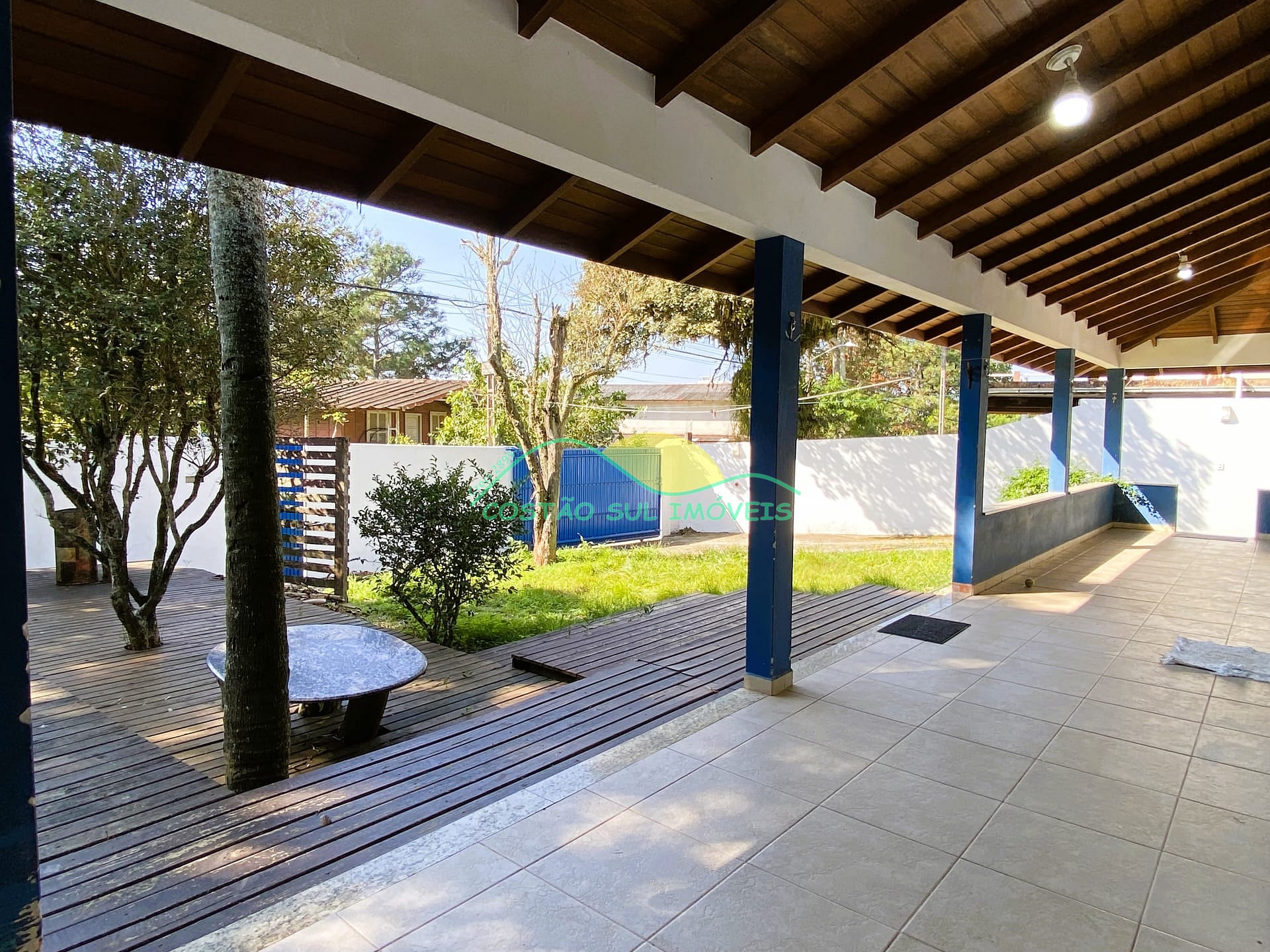 Casa à venda com 4 quartos, 250m² - Foto 4