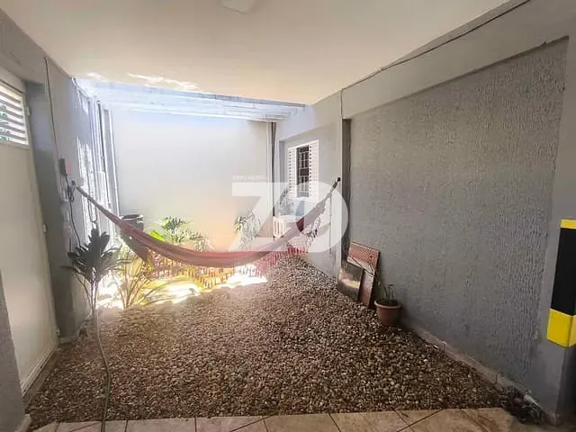 Casa 2 quartos e 2 banheiros, à venda, no bairro Parque São Geraldo em Bauru