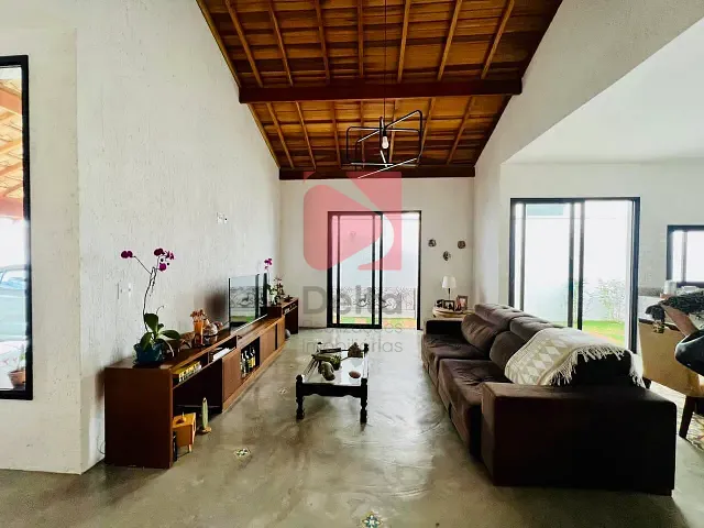 Casa 3 quartos e 3 banheiros, à venda, no bairro Residencial Quinta das Flores em Pirassununga