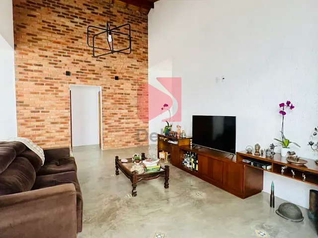 Casa 3 quartos e 3 banheiros, à venda, no bairro Residencial Quinta das Flores em Pirassununga