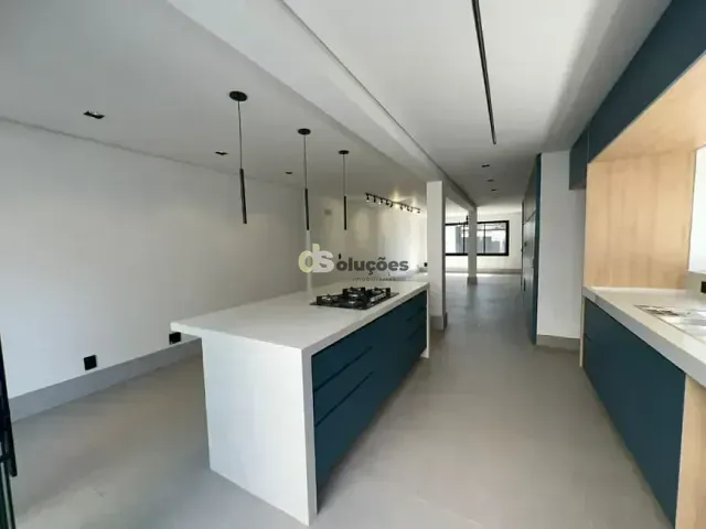 Casa 7 quartos e 3 banheiros, à venda, no bairro Campo Belo em São Paulo