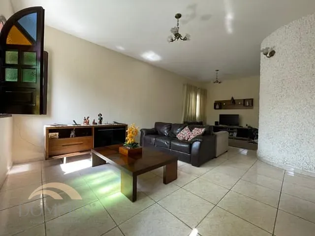 Casa com 330m² 3 quartos e 3 banheiros, à venda, no bairro Cariru em Ipatinga