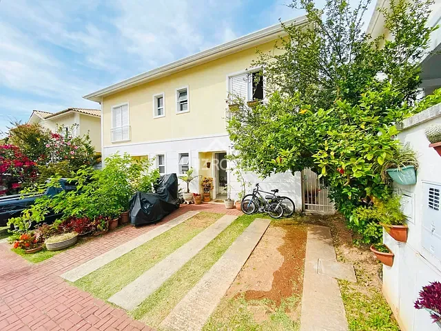 Casa com 120m² 3 quartos e 2 banheiros, à venda, no bairro Chácara Quiriri em Carapicuíba