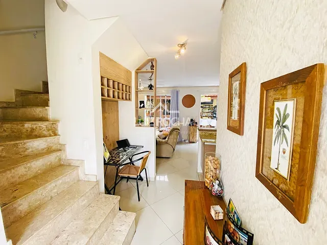 Casa com 120m² 3 quartos e 2 banheiros, à venda, no bairro Chácara Quiriri em Carapicuíba