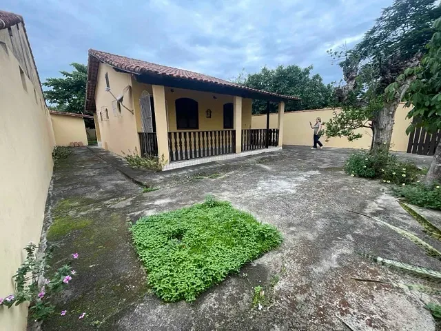 Casa com 480m² 2 quartos e 1 banheiro, à venda, no bairro Jardim Atlântico Central (Itaipuaçu) em Maricá