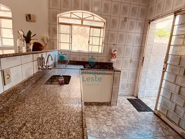 Casa 4 quartos e 5 banheiros, à venda, no bairro VITORIA em Belo Horizonte