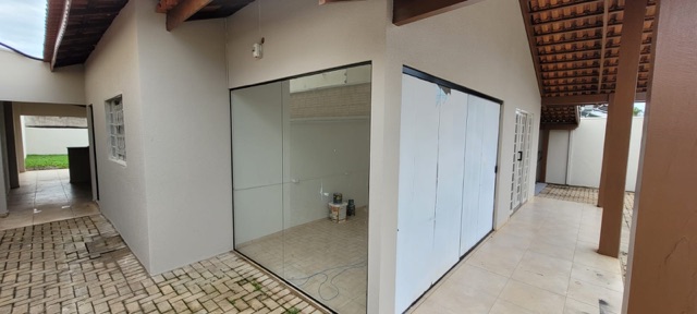 Casa com 391m² 2 quartos e 2 banheiros, à venda, no bairro Residencial dos Ipês em Nova Mutum