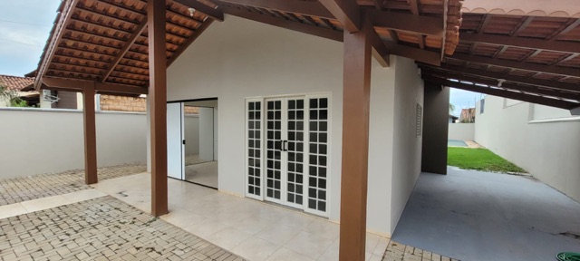Casa com 391m² 2 quartos e 2 banheiros, à venda, no bairro Residencial dos Ipês em Nova Mutum